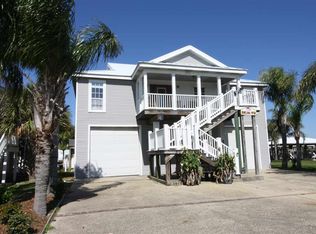 309 Lafourche Ave, Grand Isle, LA 70358