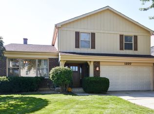 1337 Devonshire Rd, Buffalo Grove, IL 60089