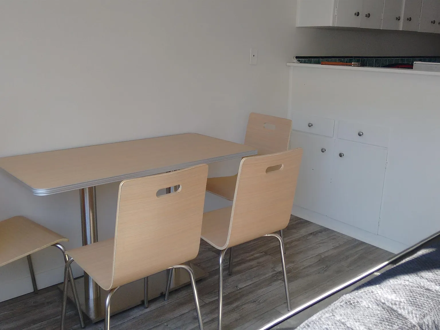Studio, 450 sqft, $2,490 — Photo 1