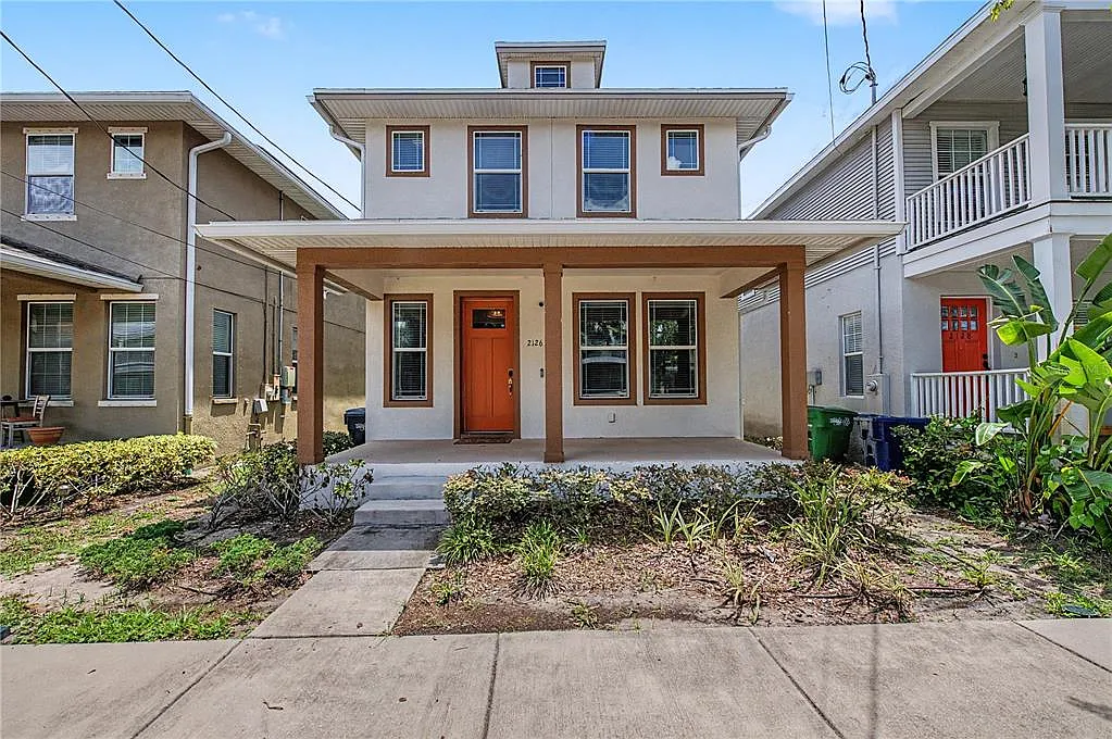 3 bed, 2.5 bath, 1672 sqft, $3,950 — Photo 1