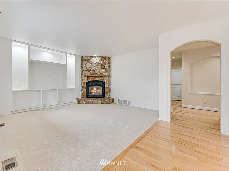 18820 35th Dr SE — Photo 14