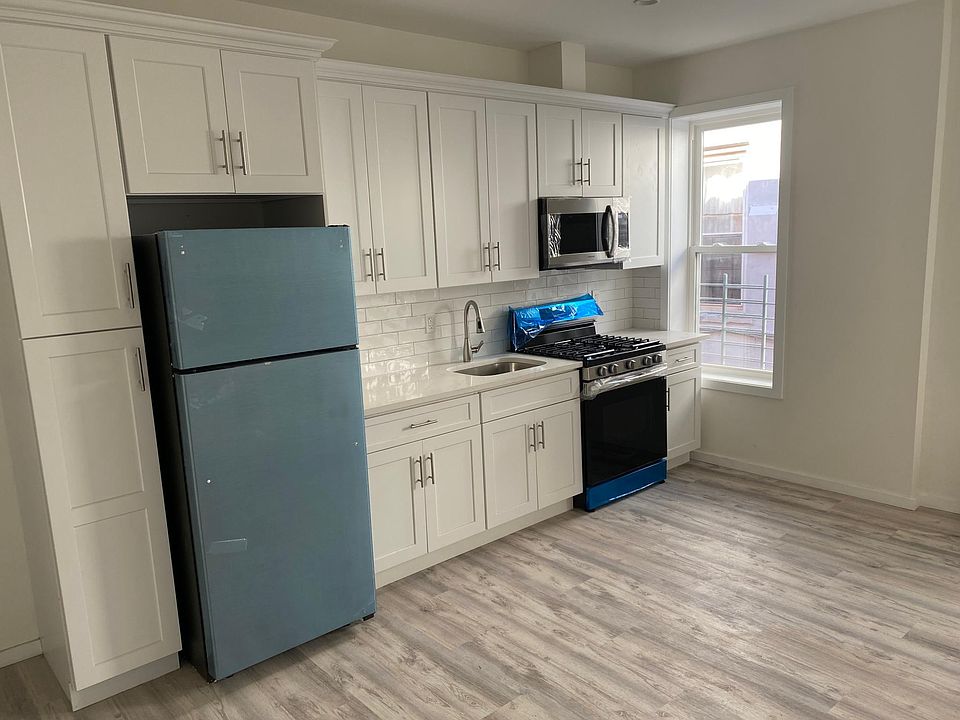 1st image of 12704 89th Ave APT 2R