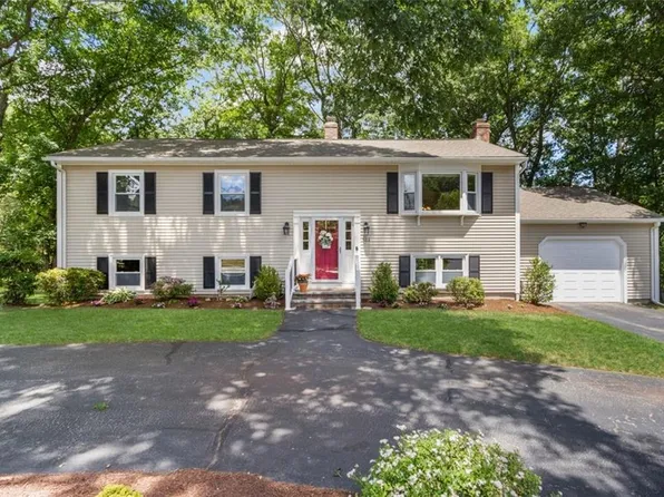 123 Hines Farm Rd, Cranston, RI 02921