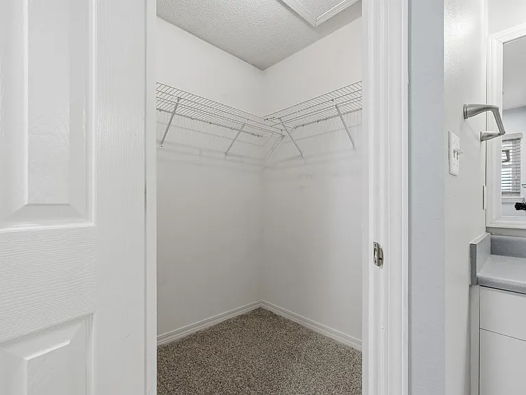 1243 Jefferyscot Dr — Photo 34