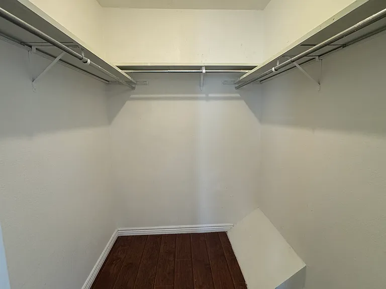 1225 S Oneida St — Photo 11