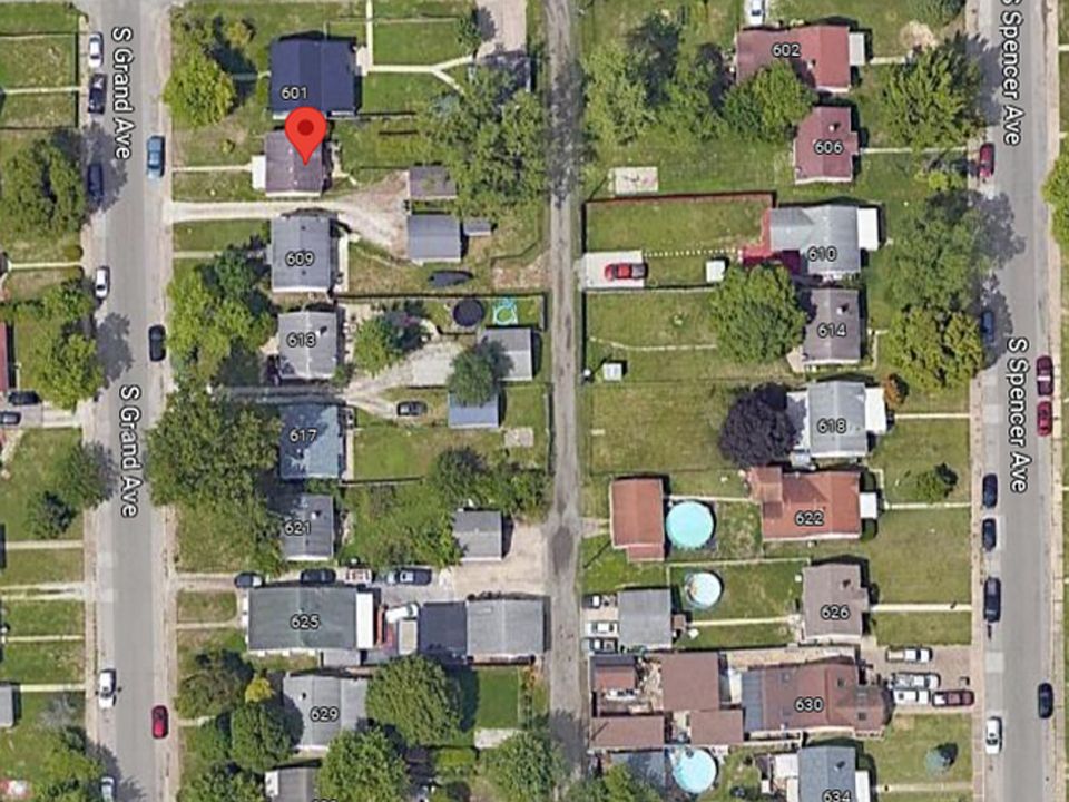 2nd image of 605 S Grand Ave