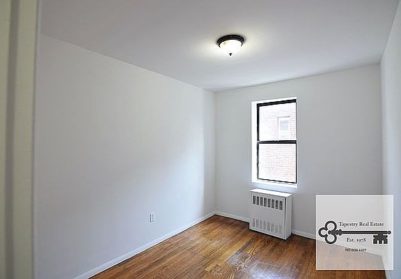 4th image of 47-27 39th St #4D