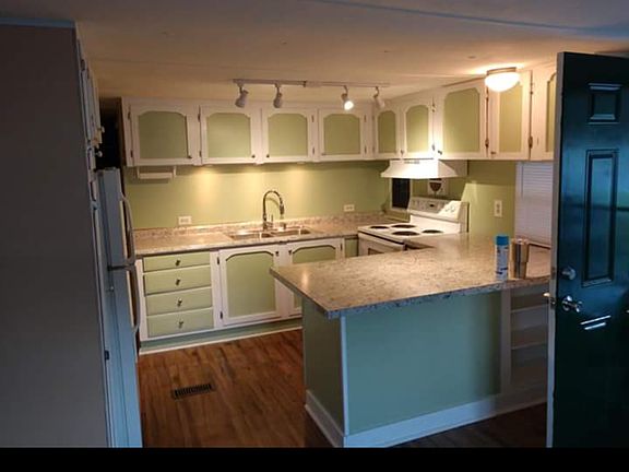 5th image of 39628 Persimmon Ave