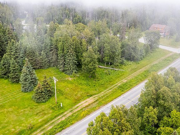 3rd image of 45611 Miller Loop Rd