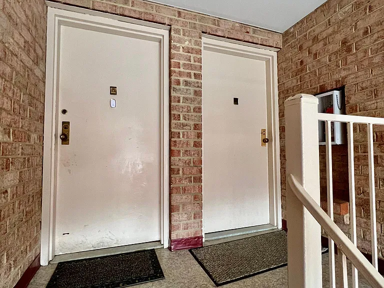 9800 Kingsbridge Dr #202 — Photo 4