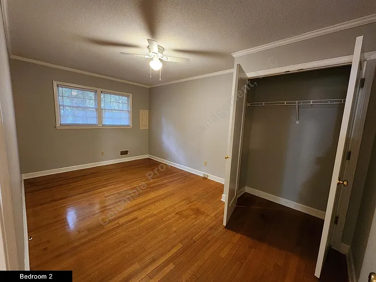 319 Kilbourne Rd — Photo 13