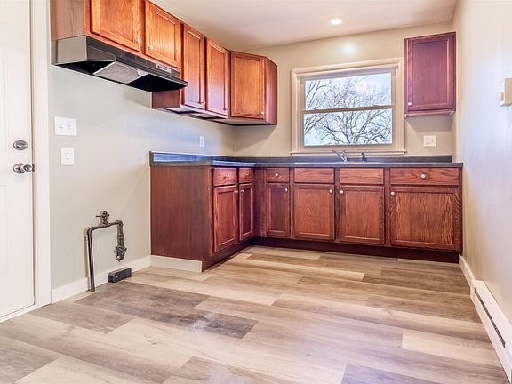 5th image of 5409 Webster St