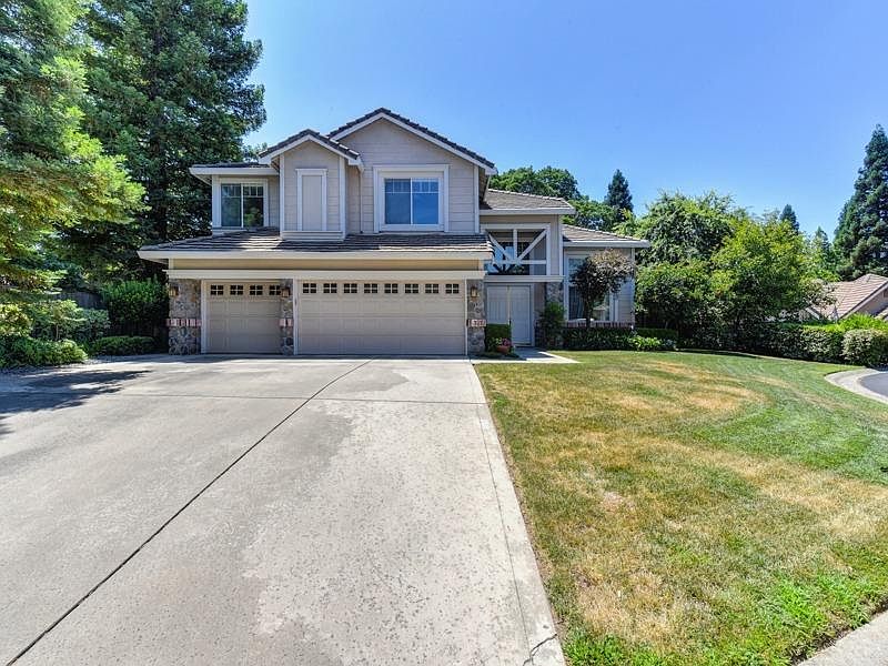1st image of 111 Whickham Ct