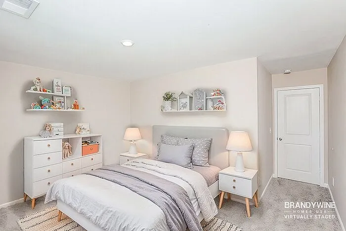 559 Glenmanor Dr — Photo 16