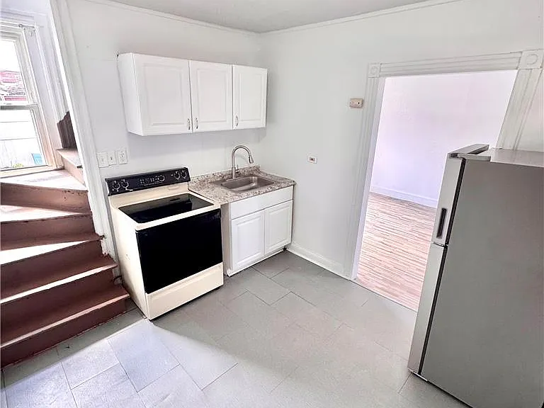1412 Early St #B — Photo 3