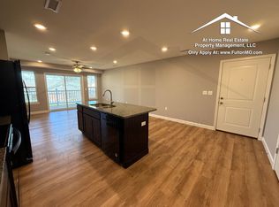 2620 N Bluff St APT 101, Fulton, MO 65251