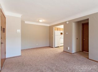 12601 N 1st Ave APT 03, Lindstrom, MN 55045
