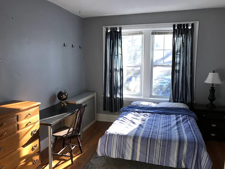 61 Thatcher St — Photo 1