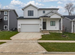 1748 Willow Ct, Norwalk, IA 50211