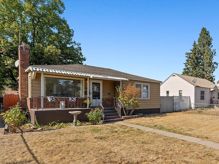 4207 N Normandie St — Photo 11