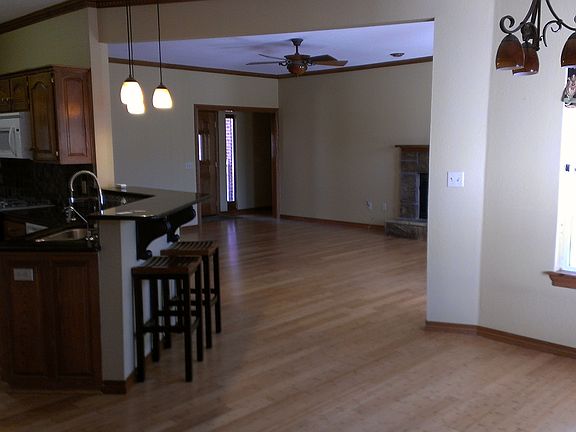 2nd image of 1609 N Charlee Ave
