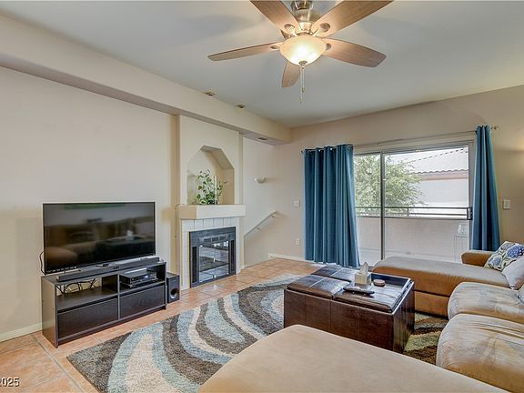 3rd image of 3600 Pierida St Unit 201