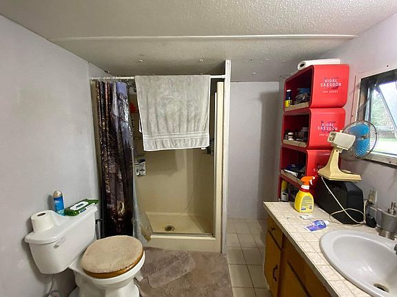 3rd image of 1890 SE 190th Ave