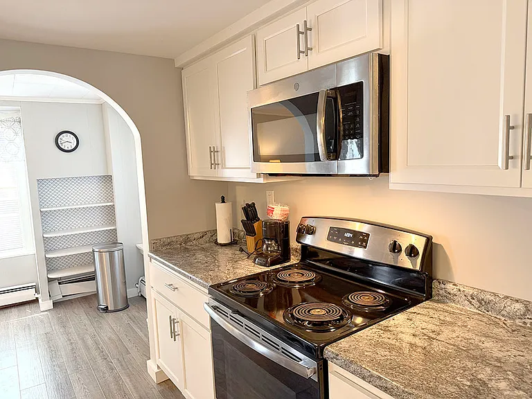 32 Nichols St #5 — Photo 15