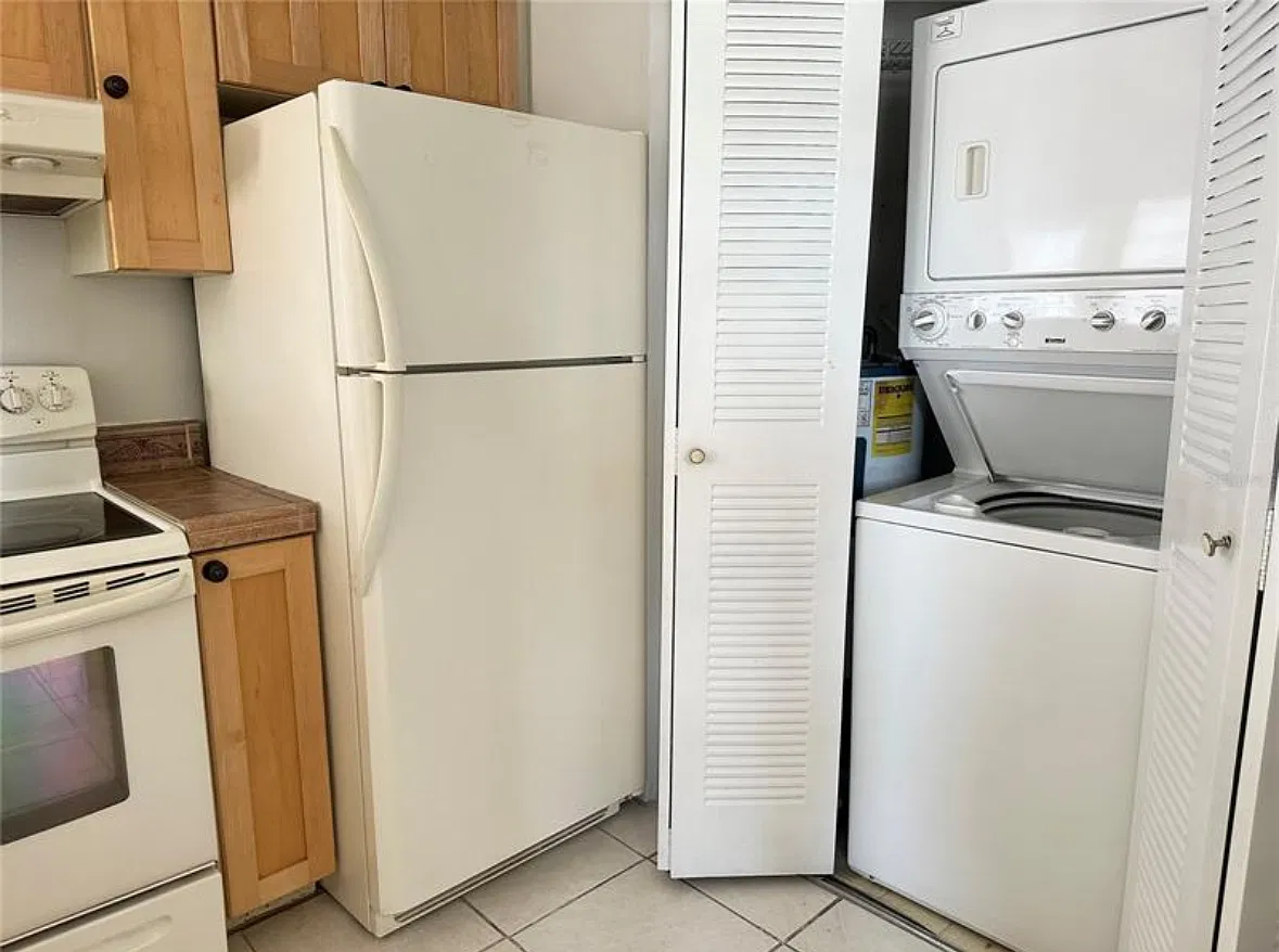 2 bed, 930 sqft, $1,380 — Photo 4