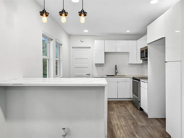 809 E Baker St #A — Photo 9