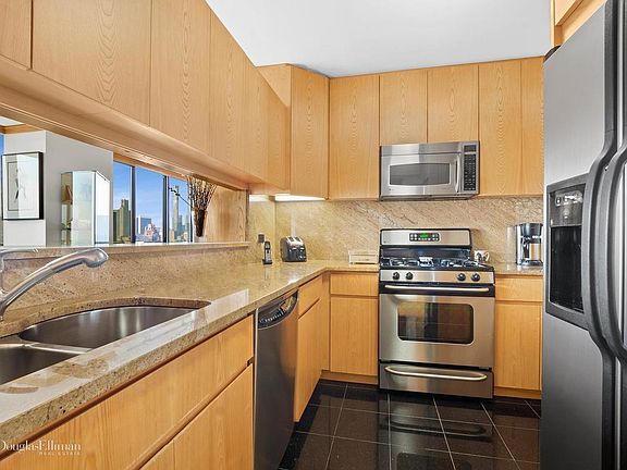 2nd image of 422 E 72nd St APT 37C
