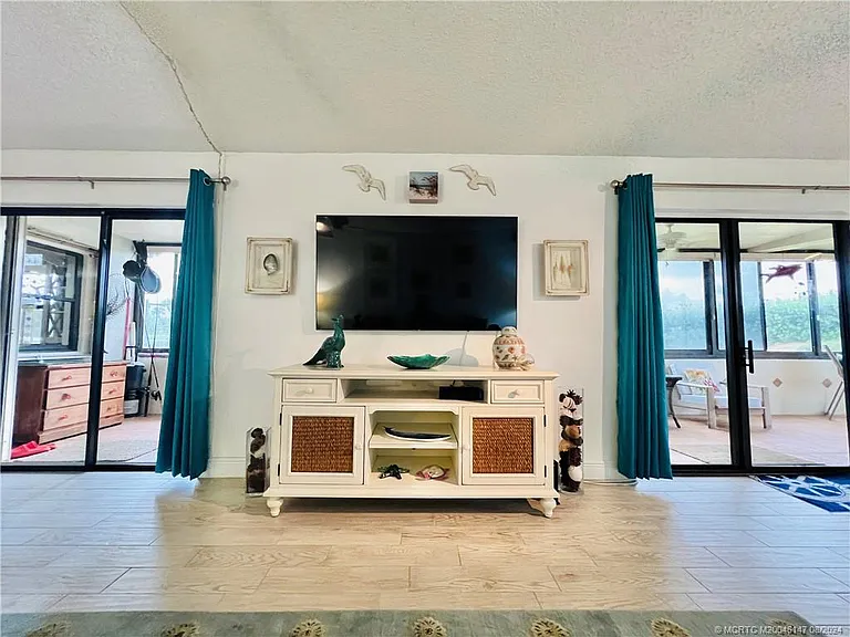 10044 S Ocean Dr #102 — Photo 35