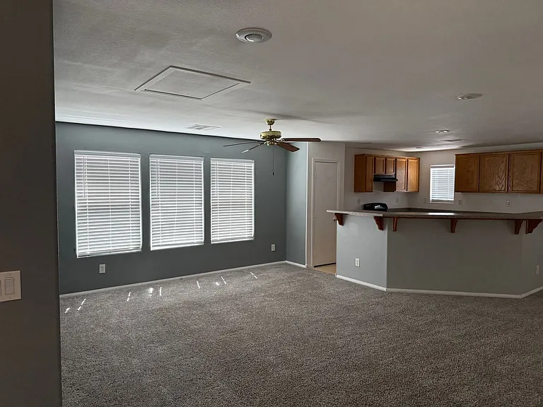 10039 Mystic Lake Ave — Photo 10