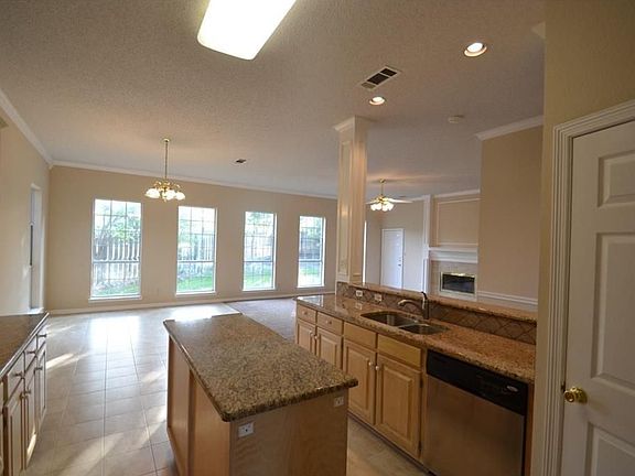 2nd image of 5603 Yacht Club Dr