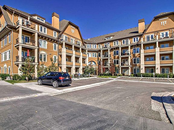 4th image of 415 Mahogany Ter SE Unit 415
