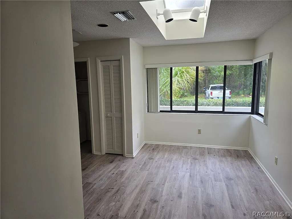 1 bed, 1512 sqft, $1,700 — Photo 3