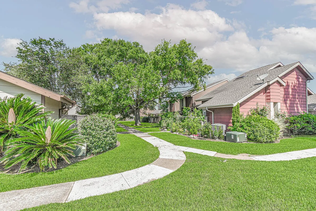 Building Photo - 12663 Wellington Park #DR444