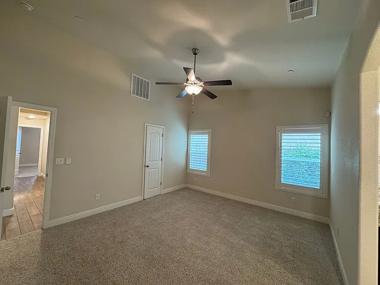 493 S Crescent Ln — Photo 8
