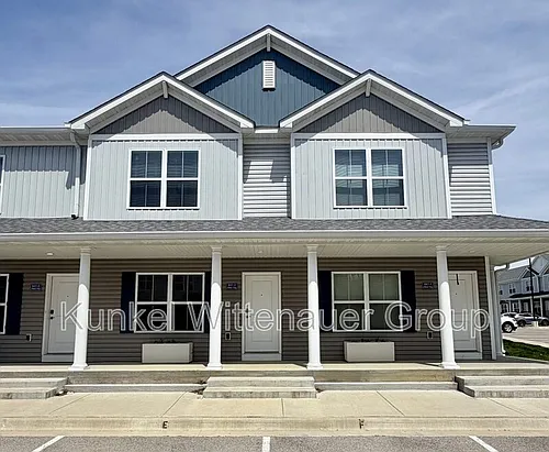 8401 Allied Way Photo 1