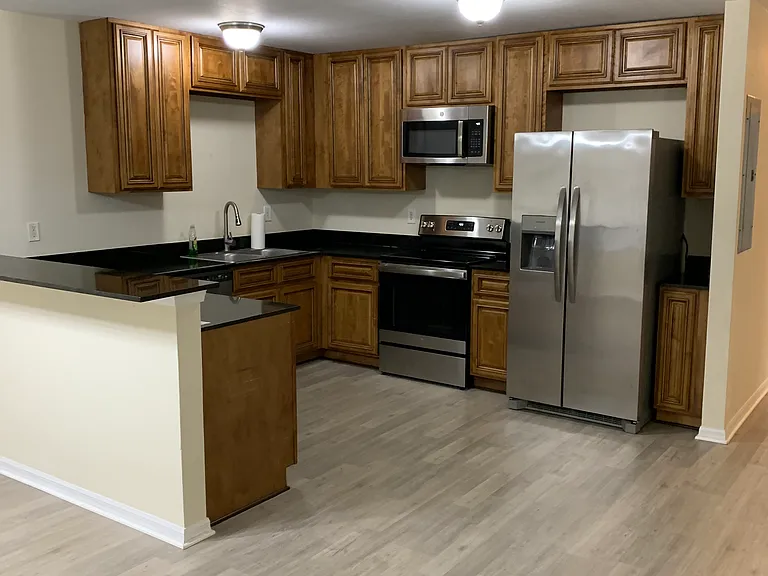 8087 Royal Oak Rd — Photo 6