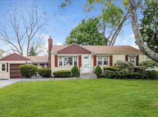 174 Capron Farm Dr, Warwick, RI 02886