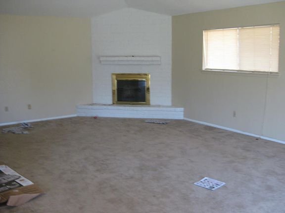 3rd image of 2250 Versailles Dr