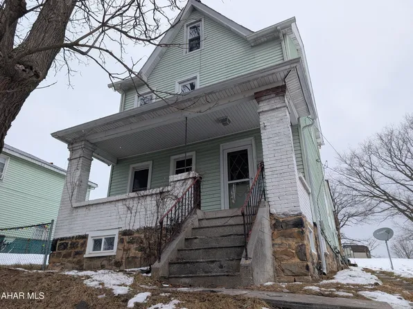 1304 N 2nd St, Altoona, PA 16601