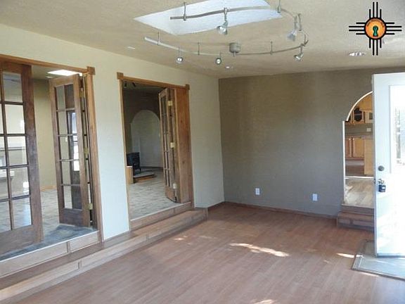 3rd image of 1516 Del Norte Blvd