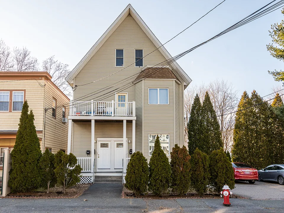 53 Elton Ave #3