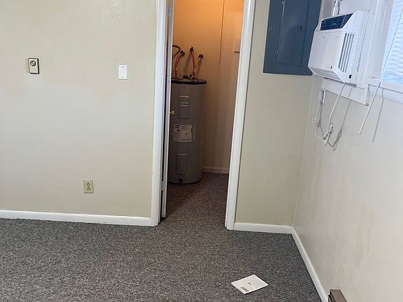 4th image of 2600 S 56th St APT 6