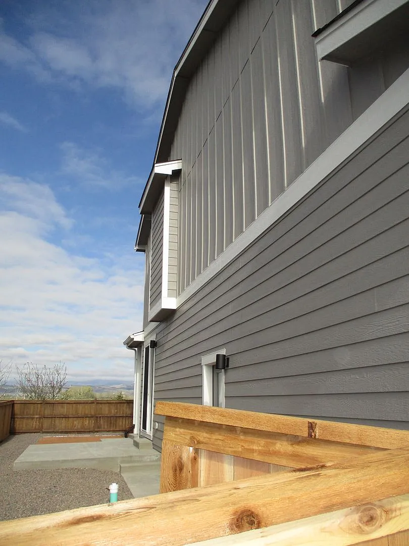 Brand New Berthoud Property facing the Mountains — Photo 2