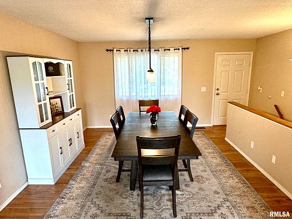 4th image of 1107 Hall Dr W