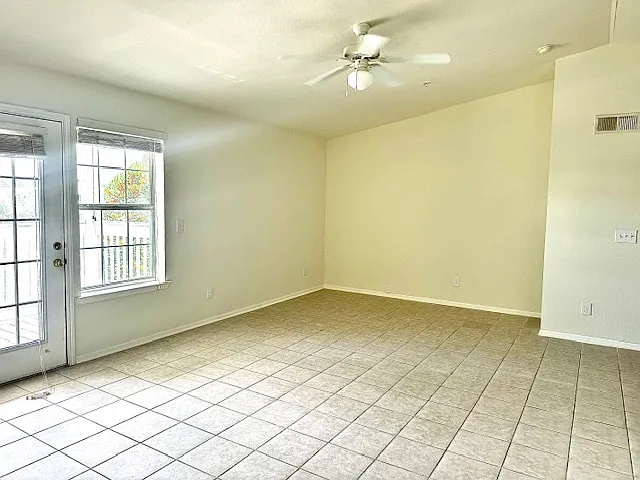 4040 Dancing Cloud Court - 321 - 321 — Photo 4