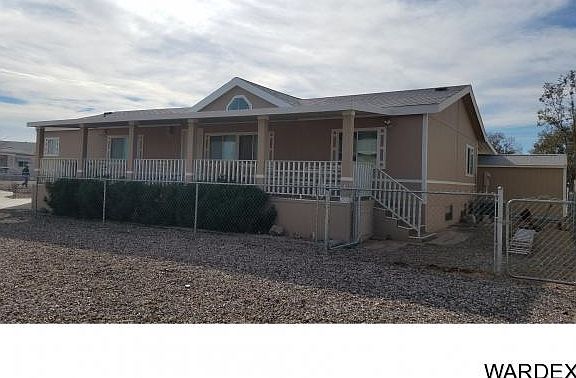 4th image of 1077 E Pine Dr